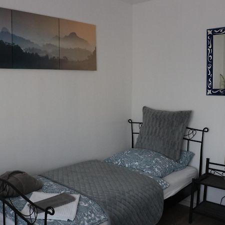 Rooms In Duesseldorf Near The Airport/Fair ห้อง รูปภาพ