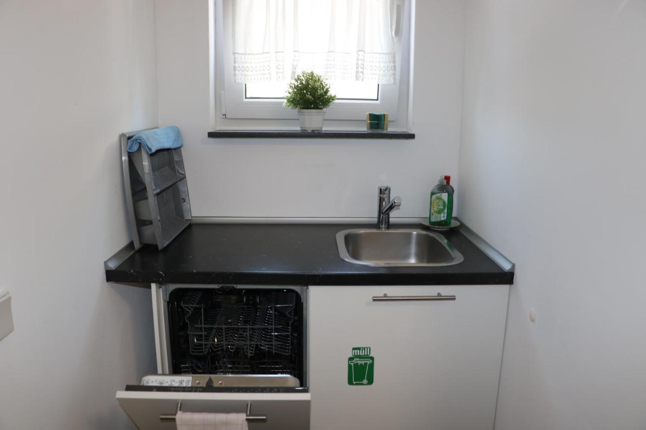 Rooms In Duesseldorf Near The Airport/Fair ภายนอก รูปภาพ