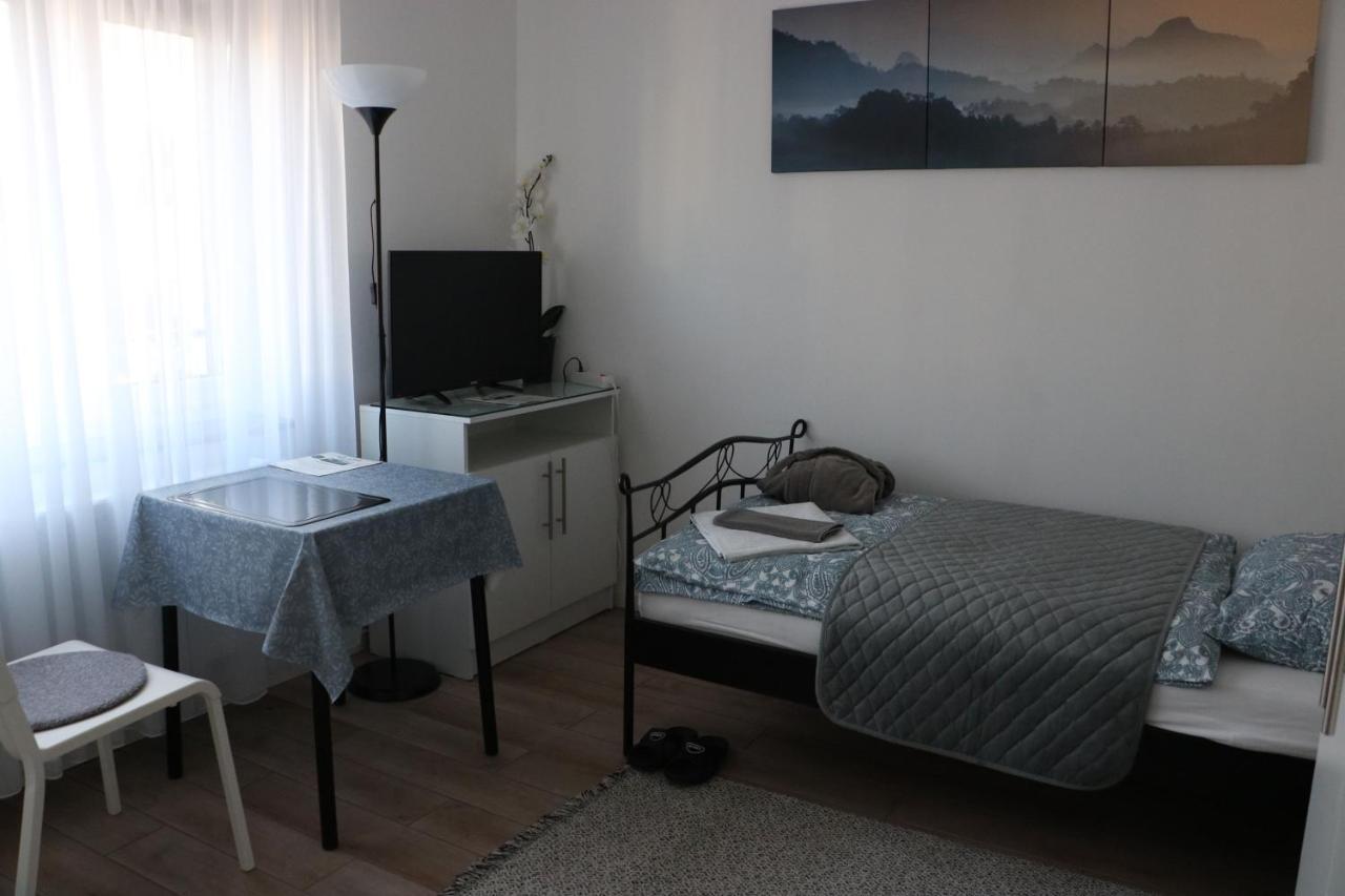 Rooms In Duesseldorf Near The Airport/Fair ห้อง รูปภาพ
